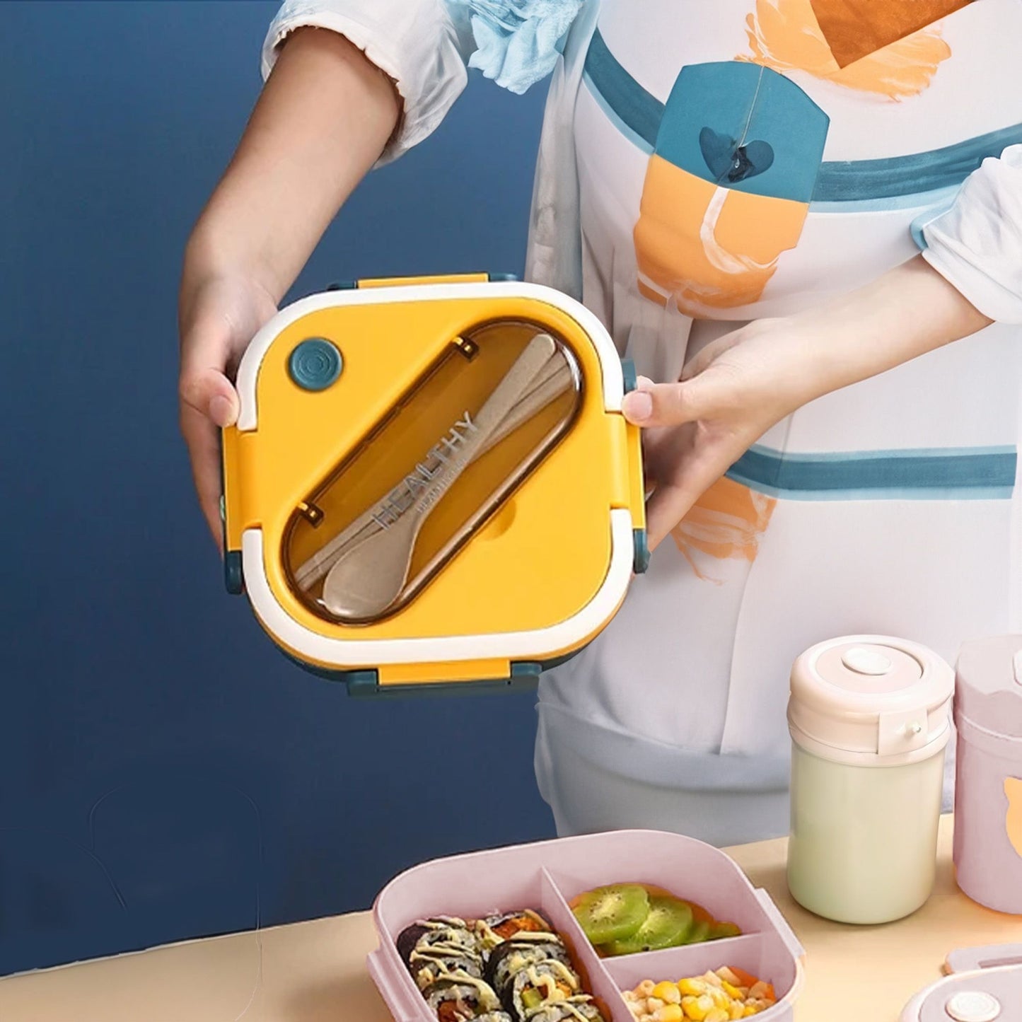 Chic Lunch Box 3 Compartment with Built-In Cutlery Slot 1300ml